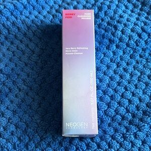 Berry Peri Pore Cleansing Mousse Very Berry Refreshing Micro Clean Brand New Box